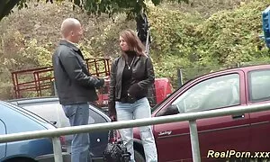 Секс приватний перетворюється на дикий порно з коровою