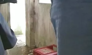 Моя сестра змушує свого секс в автобусі брата кінчити