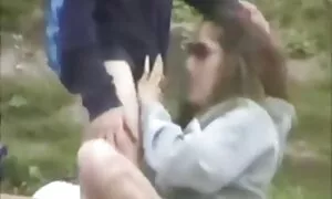 Подружки порно з предметами трахкають негра